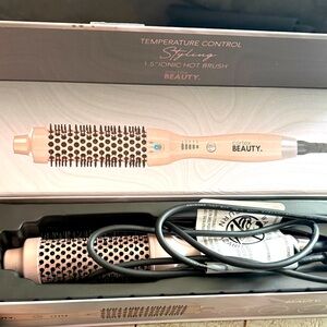 Cortex Beauty Pink Ionic Hot Brush